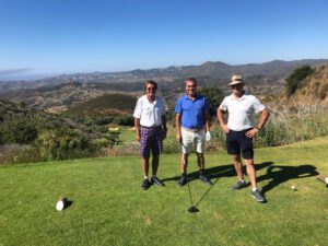 Un observador en el tee. "Un día de golf perfecto"
