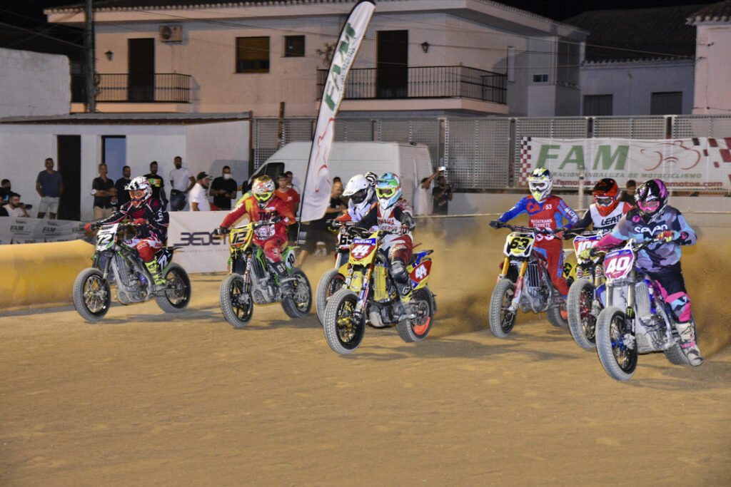 DIRT TRACK 2021: Intensa velada la vivida en Loja dirt track - DIRT TRACK 2021: Intensa velada la vivida en Loja