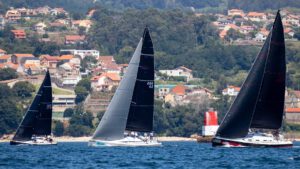 Primera jornada Regata Mar de Maeloc Rias Baixas. El Swan 42 Magical líder en Combarro