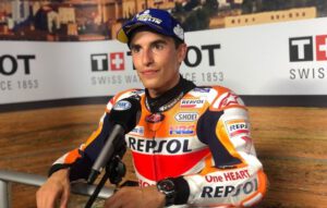 "Callando bocas" Márquez hoy en moto, y no de paseíto
