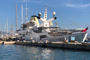 The Crown desembarca en el Club de Mar Mallorca