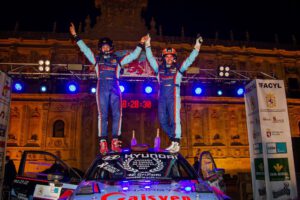 El Reino de León corona al equipo Ares Racing Iván Ares y David Vázquez