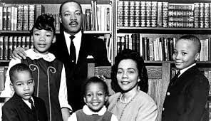 El 15 de Enero de 1929 nace en Atlanta Martin Luther King Jr.