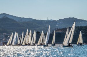 El viento impide a los J80 estrenarse en Baiona