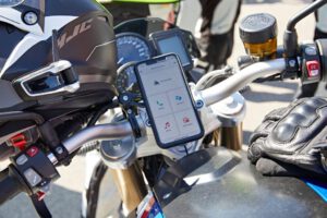 ¿Son legales los intercomunicadores en motos?