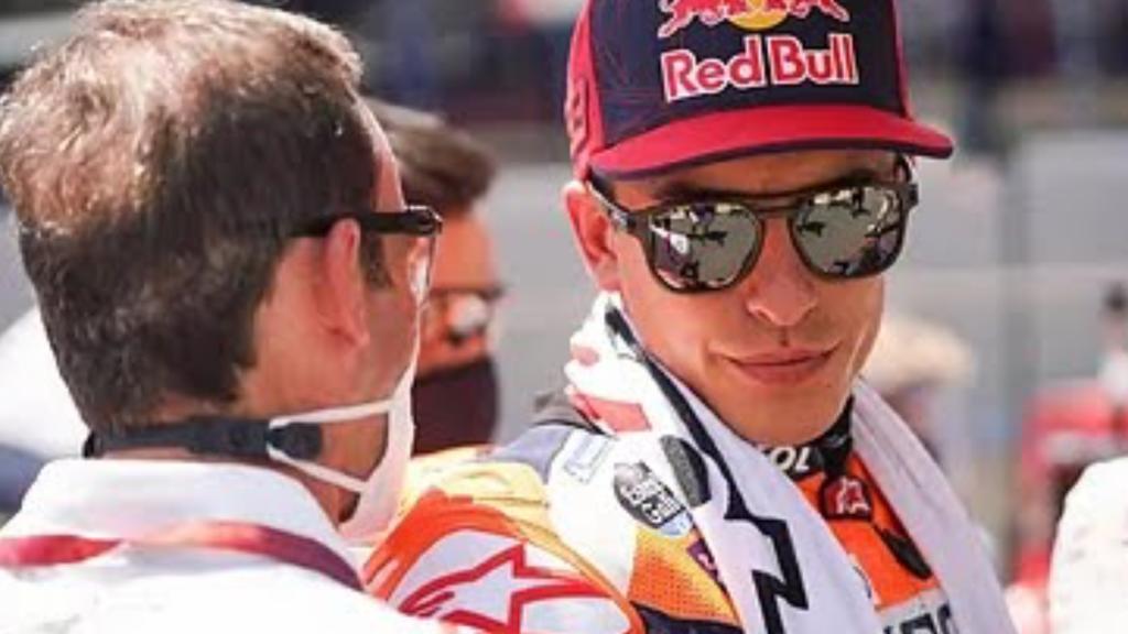 Marc Márquez realiza ejercicios visuales con tres pelotas de tenis y lentes prismáticos marc rquez - Marc Márquez realiza ejercicios visuales con tres pelotas de tenis y lentes prismáticos