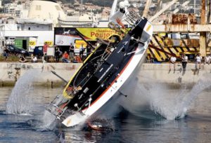 ¿Vuelcan los veleros con mar arbolada y vientos fuertes?