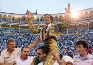 Juan Mora sale a hombros y Jesulín y Litri a la enfermería
