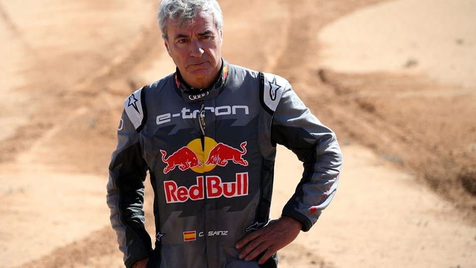 El pasado acompaña a Sainz
