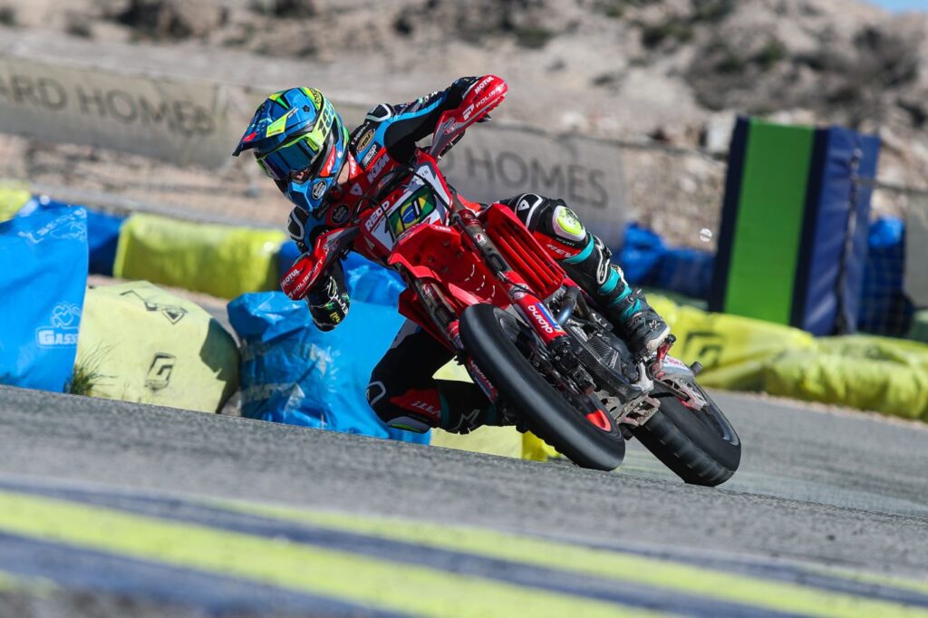 villena supermoto - SM Villena: Diogo Moreira, líder del Supermoto nacional