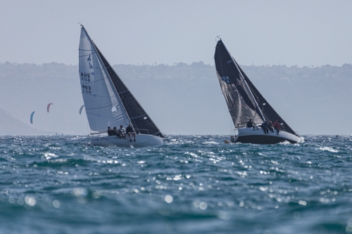 El Trofeo Noli se estrena con buen viento y dos regatas rápidas