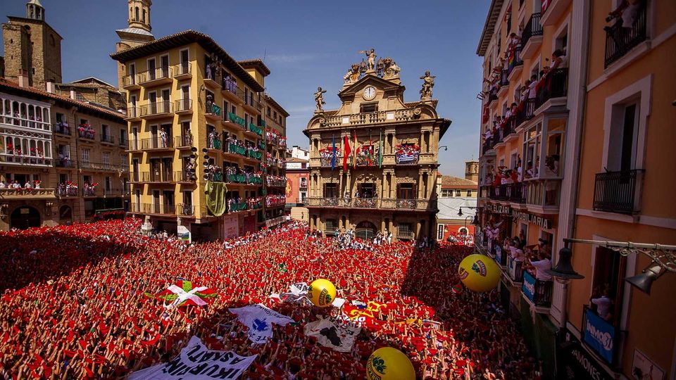 Cartel puramente navarro para la de rejones de Pamplona cartel puramente - Cartel puramente navarro para la de rejones de Pamplona