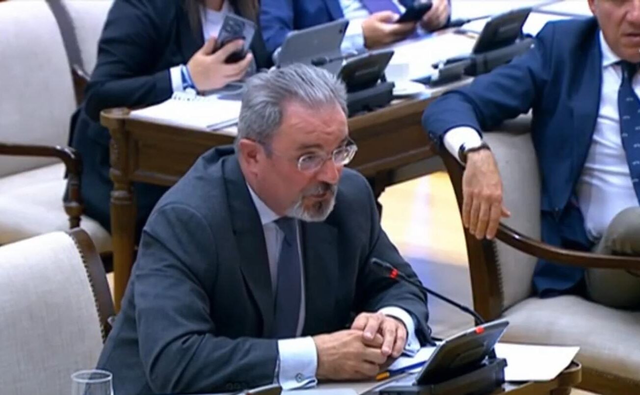 Farsa, o Comisión de Investigación - Xavi Altamirano