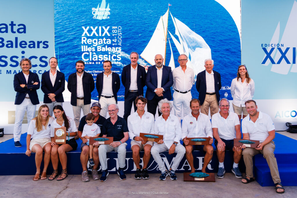 La entrega de trofeos pone punto final a la XXIX Regata Illes Balears Clàssics entrega trofeos - La entrega de trofeos pone punto final a la XXIX Regata Illes Balears Clàssics