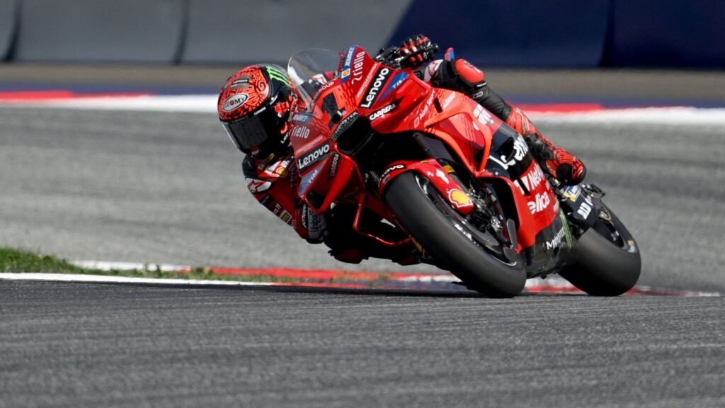 Bagnaia le gana el duelo a Jorge Martín en la Sprint y se pone líder bagnaia gana - Bagnaia le gana el duelo a Jorge Martín en la Sprint y se pone líder