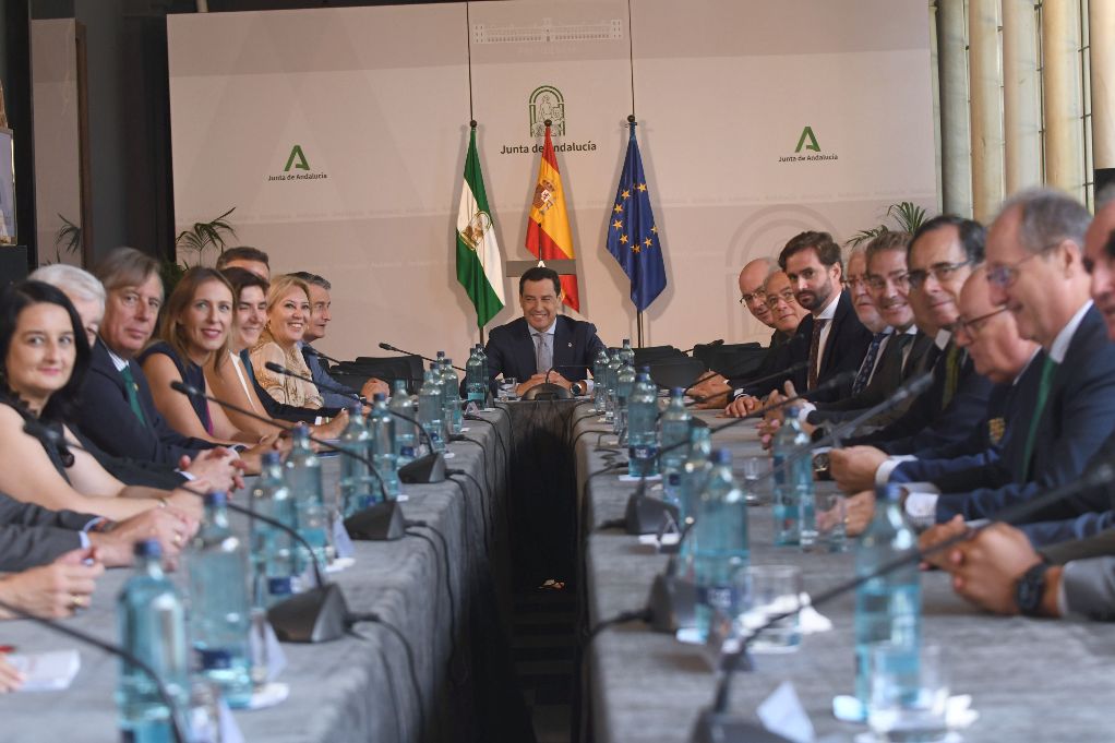Cámaras Andalucía traslada al presidente de la Junta su apuesta por potenciar su cooperación para el desarrollo del tejido empresarial maras presidente - Cámaras Andalucía traslada al presidente de la Junta su apuesta por potenciar su cooperación para el desarrollo del tejido empresarial