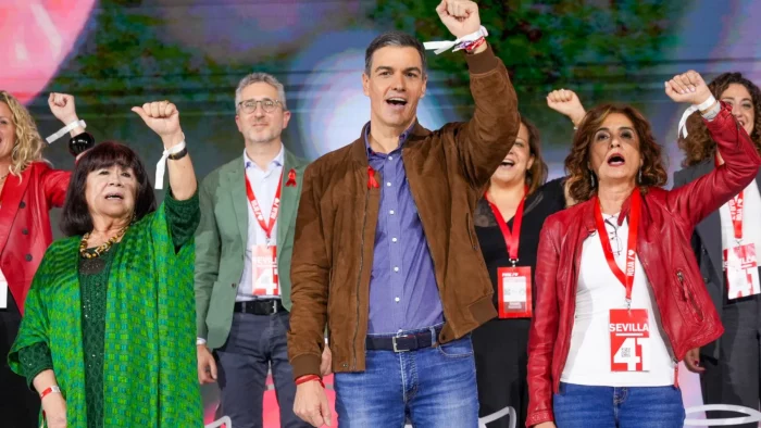 ¿Por qué para la mafia progresista es más decente el puño en alto que el saludo romano? mafia progresista - ¿Por qué para la mafia progresista es más decente el puño en alto que el saludo romano?