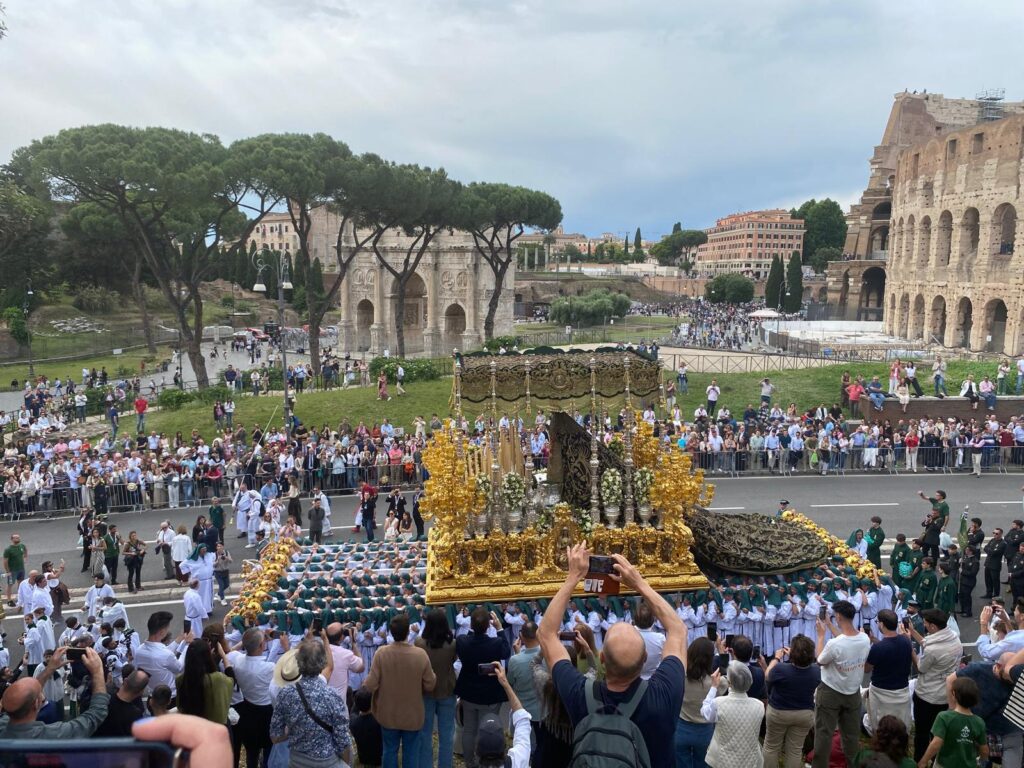 gran procesi - Balance Gran Procesión celebrada en Roma