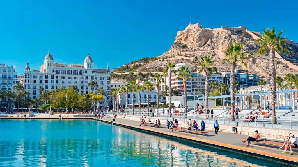 Brilla Torrevieja 2025 calienta motores con grandes artistas internacionales y una experiencia única frente al mar torrevieja brilla - Brilla Torrevieja 2025 calienta motores con grandes artistas internacionales y una experiencia única frente al mar