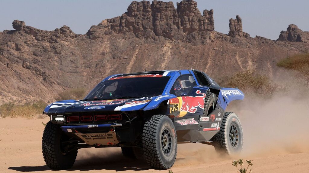 Nani Roma y Carlos Sainz lideran el Dakar en coches y Tosha Schareina gana la etapa en motos nani roma - Nani Roma y Carlos Sainz lideran el Dakar en coches y Tosha Schareina gana la etapa en motos