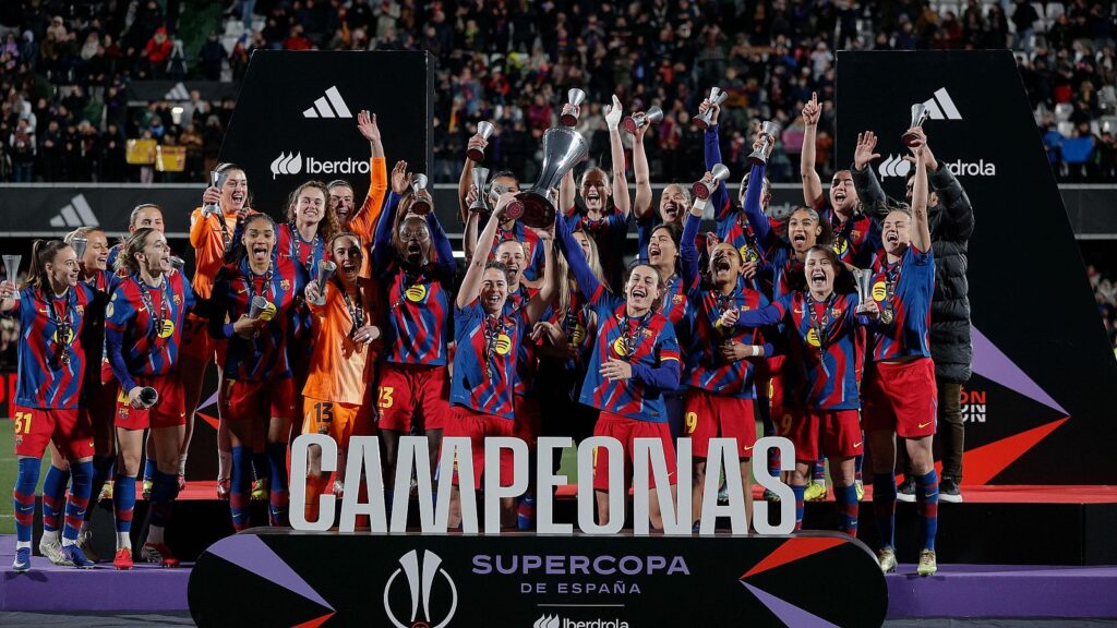 El Barcelona se lleva su sexta Supercopa femenina ante un Real Madrid al que no le basta una gran Misa (2-0) barcelona supercopa - El Barcelona se lleva su sexta Supercopa femenina ante un Real Madrid al que no le basta una gran Misa (2-0)