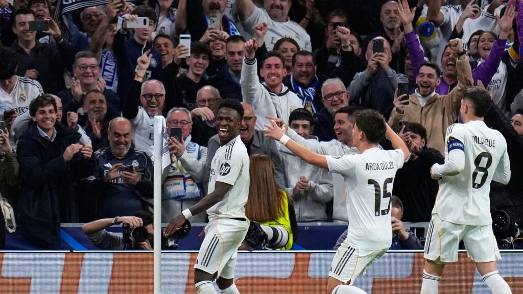 El Real Madrid cumple en su difícil cita con el Benfica y estará en el bombo de los octavos de Champions benfica manu - El Real Madrid cumple en su difícil cita con el Benfica y estará en el bombo de los octavos de Champions
