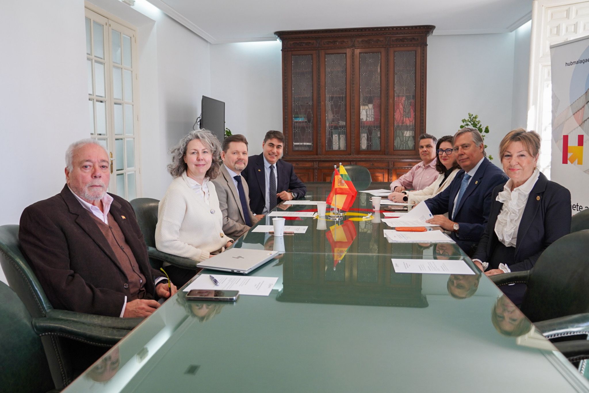 Málaga y Lituania estrechan lazos comerciales y exploran oportunidades en agricultura ecológica, inteligencia artificial, equipamiento militar y turismo
