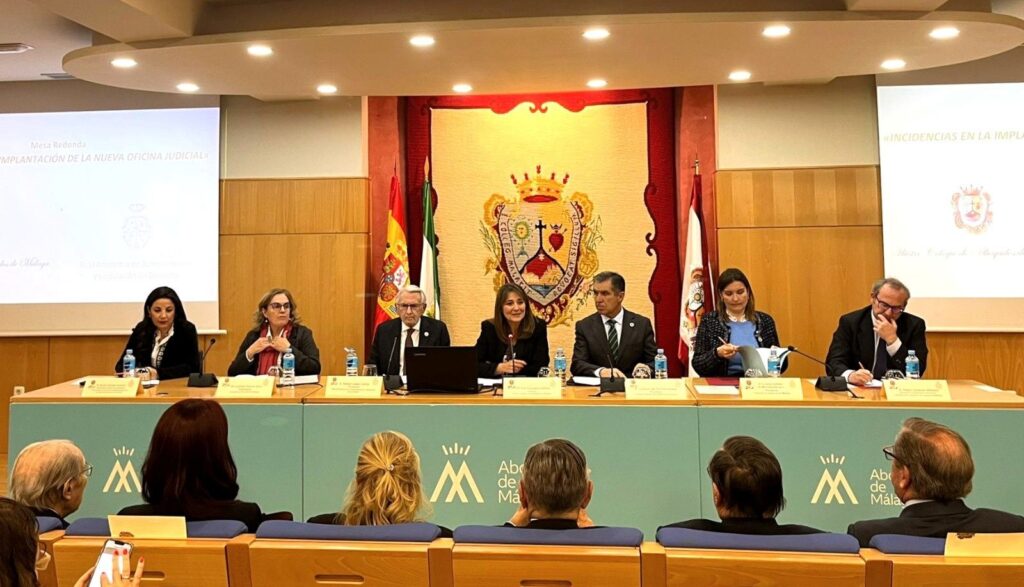 Jueces, LAJ y abogados examinan en Málaga las luces y sombras de la implantación de los Tribunales de Instancia y la Oficina Judicial laga judicial - Jueces, LAJ y abogados examinan en Málaga las luces y sombras de la implantación de los Tribunales de Instancia y la Oficina Judicial