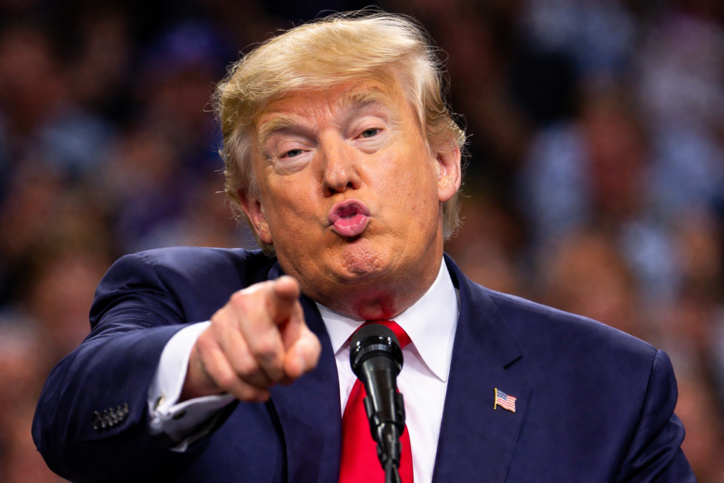 ¿Solo Trump hace locuras?. trump solo - ¿Solo Trump hace locuras?.
