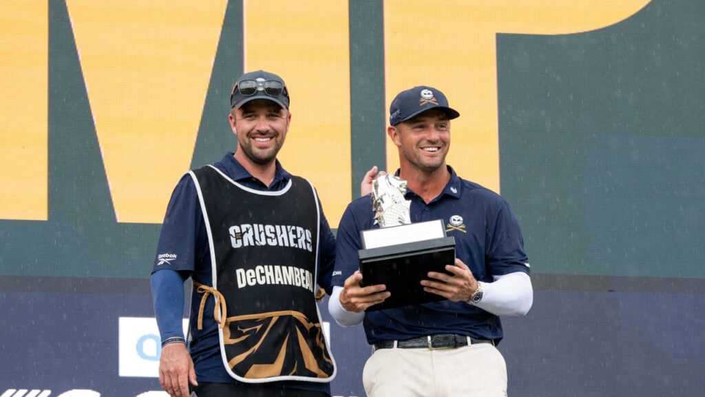 DeChambeau derrota a R. Lee en el desempate del Aramco LIV Golf Singapore; 4Aces consigue su segunda victoria consecutiva. golf dechambeau - DeChambeau derrota a R. Lee en el desempate del Aramco LIV Golf Singapore; 4Aces consigue su segunda victoria consecutiva.