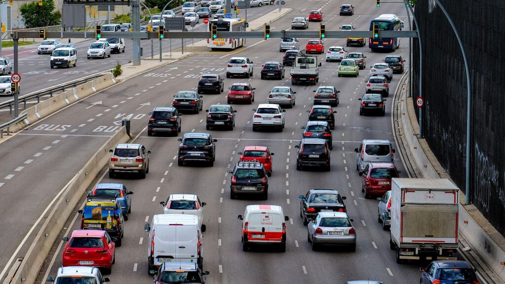 Bruselas plantea un día de teletrabajo a la semana y rebajar el transporte público en el borrador frente a la crisis energética minuto bruselas - Bruselas plantea un día de teletrabajo a la semana y rebajar el transporte público en el borrador frente a la crisis energética