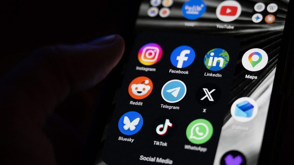 El Consejo Constitucional de Francia tumba la prohibición de acceso a redes sociales a menores de 15 años redes sociales - El Consejo Constitucional de Francia tumba la prohibición de acceso a redes sociales a menores de 15 años