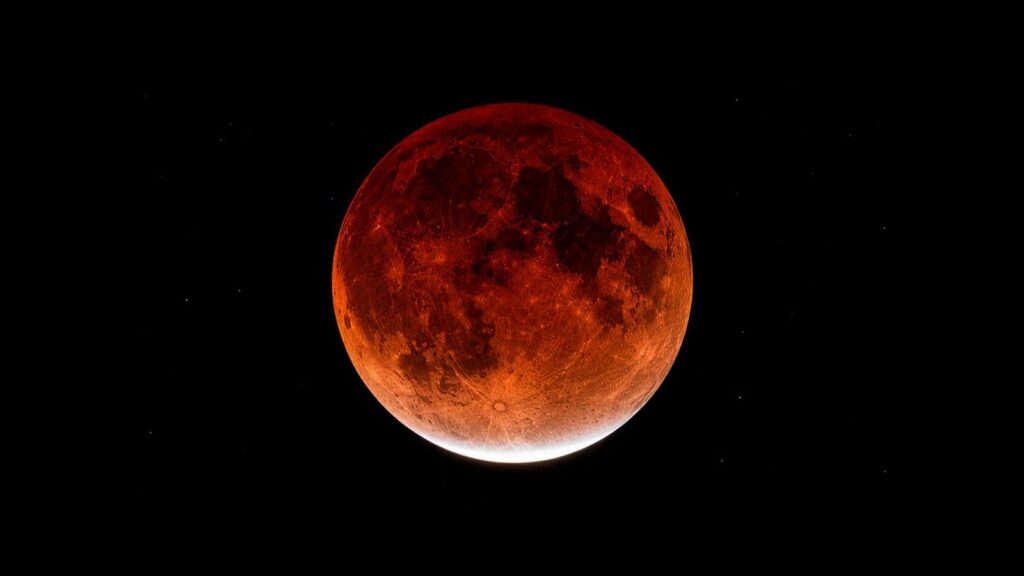 Eclipse lunar parcial de agosto de 2026: cuándo es y guía para verlo en España eclipse lunar - Eclipse lunar parcial de agosto de 2026: cuándo es y guía para verlo en España