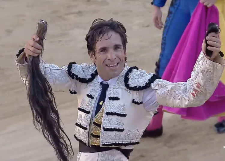David Galán, torero de época: Tarifa se rinde a una doble faena de leyenda david tarifa - David Galán, torero de época: Tarifa se rinde a una doble faena de leyenda