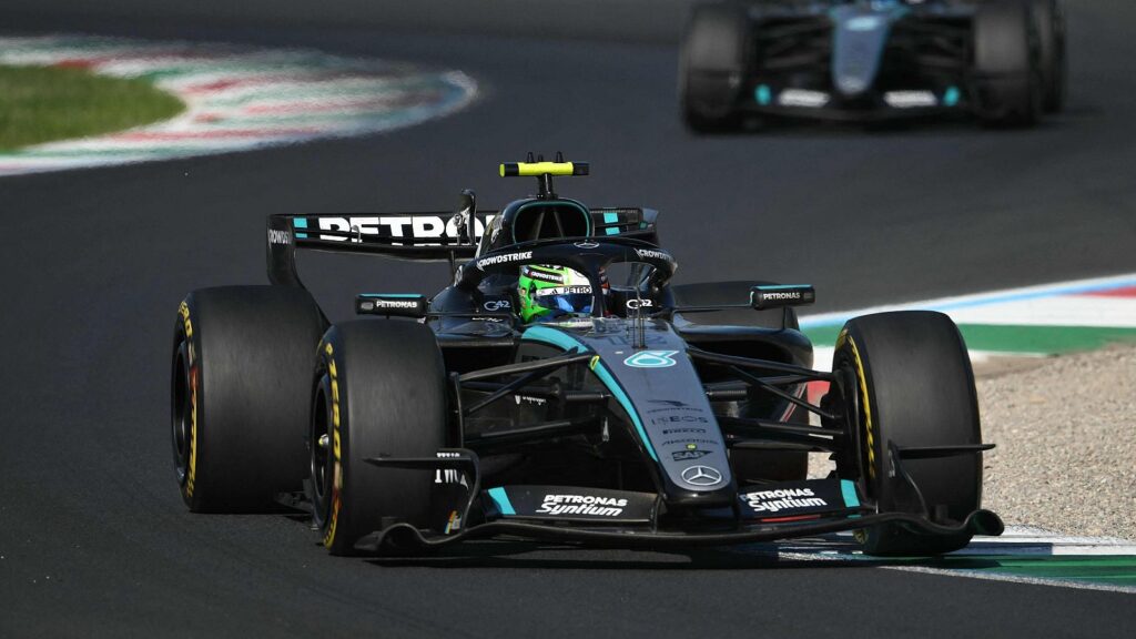 antonelli italiano - El italiano Antonelli lleva a Mercedes a reinar en territorio Ferrari