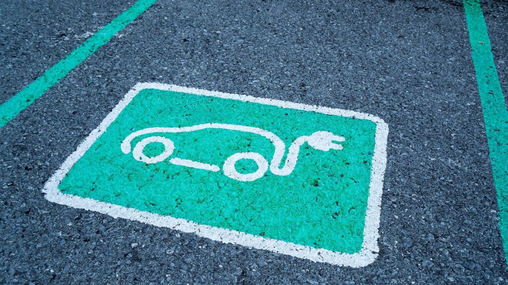 china producci - China, el gigante silencioso que controla la producción mundial de coches eléctricos gracias a su monopolio tecnológico
