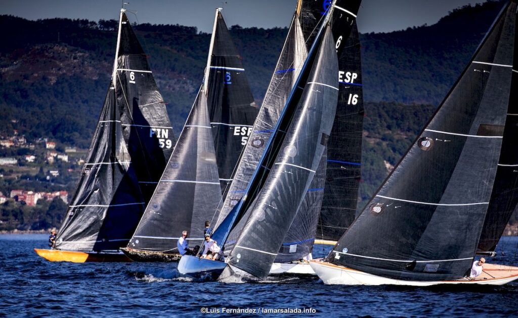 El «Bribón» remonta y conquista el Trofeo Xacobeo en Sanxenxo, con el «Caprice-RH Privé» a las puertas del podio trofeo xacobeo - El «Bribón» remonta y conquista el Trofeo Xacobeo en Sanxenxo, con el «Caprice-RH Privé» a las puertas del podio