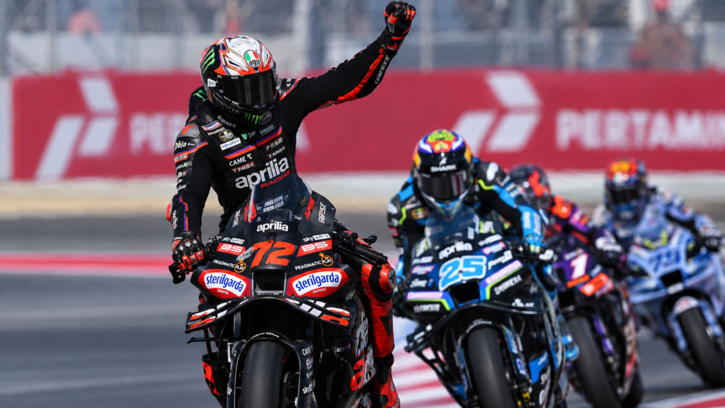 Bezzecchi desata la revolución de Aprilia en Indonesia y Jorge Martín recupera el liderato del Mundial bezzecchi aprilia - Bezzecchi desata la revolución de Aprilia en Indonesia y Jorge Martín recupera el liderato del Mundial